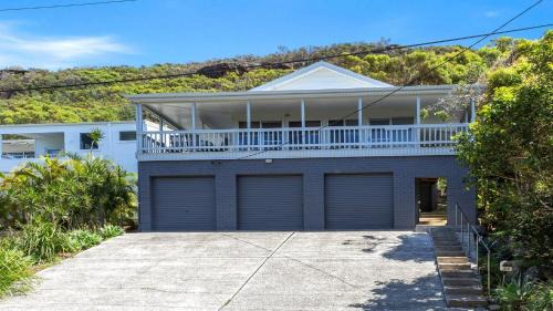 Killcare House | 'Killy Beach House' by HolidayCo