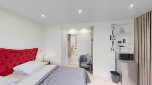Osny House | Kimia Suite Room