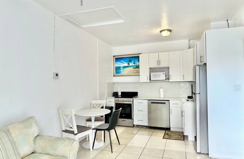 Bayou Shores House | KING 1bd/1ba in St. Petersburg w/DOCK & KAYAKS