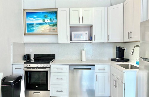 Bayou Shores House | KING 1bd/1ba in St. Petersburg w/DOCK & KAYAKS