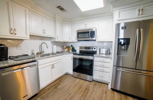 Sugar Mountain Condo | King bed, Gig-Speed Internet, Mountain View, Ski