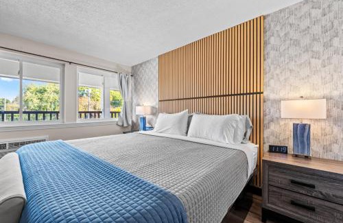 Marshfield Hotel | King Bed in Lux Boutique Hotel