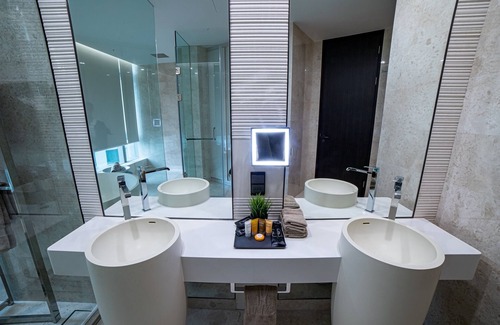 Golden Triangle House | King Ph Executive Suites at Banyan Tree -4