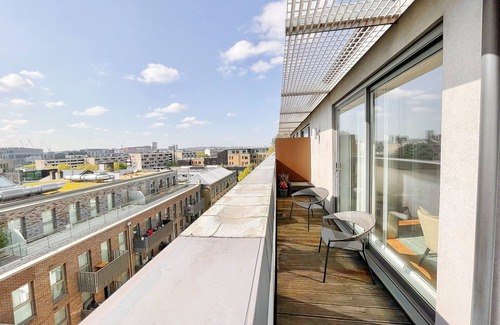 Angel Apartment | King's Cross NEW 3-Bed Flat w/Balcony | Islington