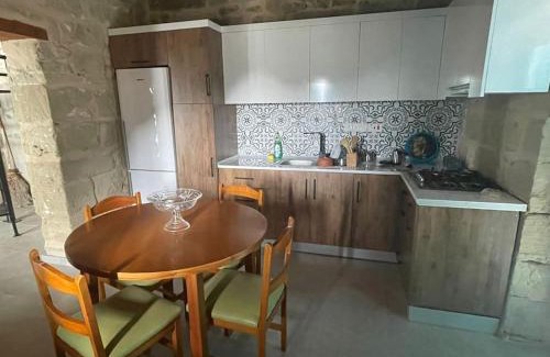 Cyprus House | King's Hill Traditional House