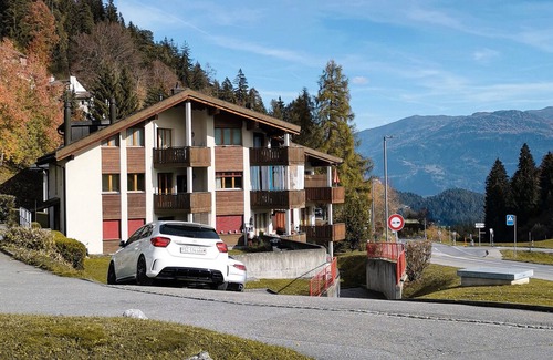 Flims Apartment | King Studio & Free Parking!