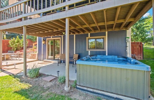 Club Crest Apartment | King suite w/hot tub, fire pit, & luxe bathroom