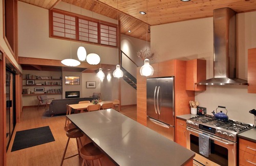 Maxwelton House | KINGFISHER BEACH HOUSE - West-facing waterfront - Perfect for World Cup 2026!
