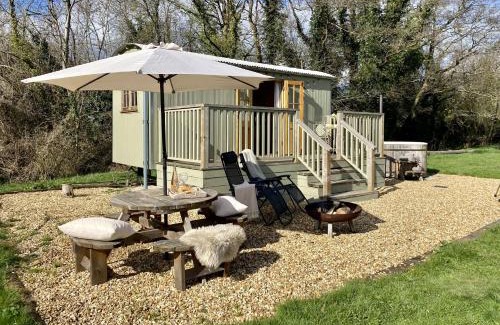 Acrefair House | Kingfisher