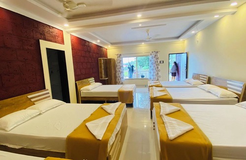 Supa Resort | Kingfisher Jungle Stay By TERASTAY