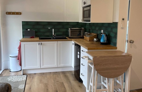 Omanawa House | Kingfisher Studio - Tauranga Holiday Escape