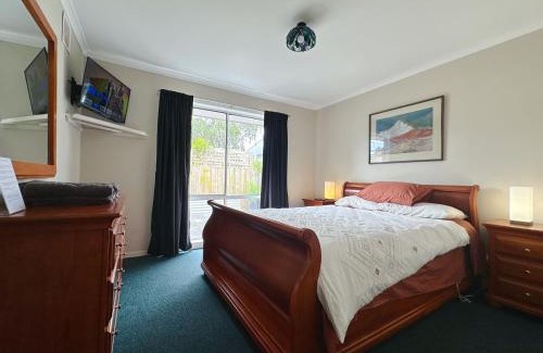 Hobart Central Business District House | Kings Corner - 5min to CBD & 20min to Airport
