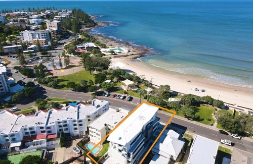 Kings Beach Apartment | Kings Surf Unit 6 5 Ormonde Tce Kings Beach
