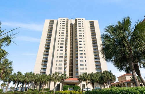 Arcadian Shores Apartment | Kingston Brighton 1202G Oceanview studio