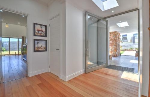 George Villa | Kingswood Golf Estate
