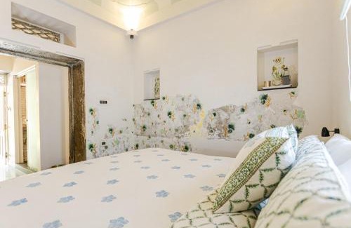 Udaipur City Centre Hotel | Kintsugi at Rangniwas