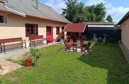 Balmazujvaros Apartment | Kiskastély Apartman