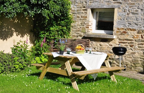 Tournay-sur-Odon Cottage | Kit, Château de Ragny