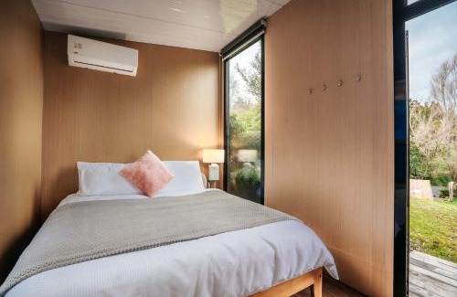 Waitoki House | Kiwi Farm Cabin 2 by Tiny Away