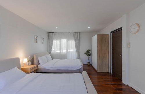 Nimman House | KK Villa Nimman - Urban Peaceful Home steps to Cafes & Shops