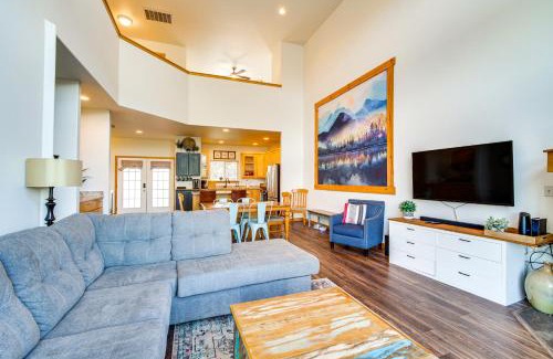 Klamath Falls House | Klamath Falls Getaway with Pool and Hot Tub Access!