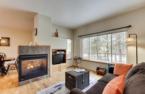 Klamath Falls House | Klamath Falls Townhome with Deck and Resort Amenities!