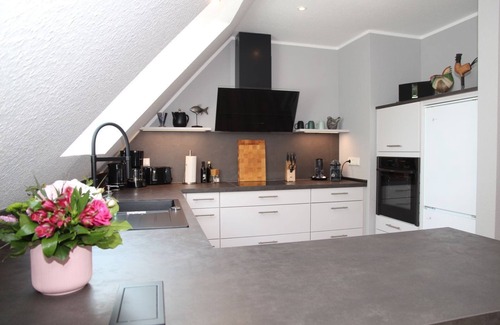 Eilsum Apartment | Kleine Auszeit 23 - Tolle Ferienwohnung für 4 Personen mit Balkon und Traumhaftem Blick!