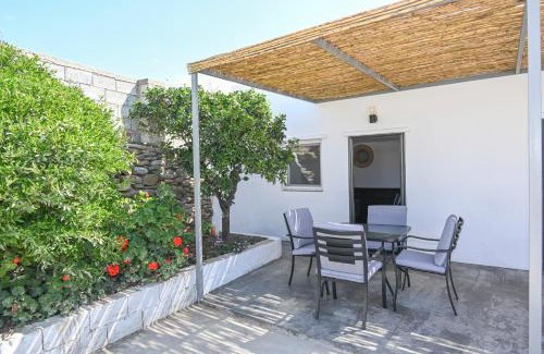 Tinos Town Apartment | kleris apartment 11