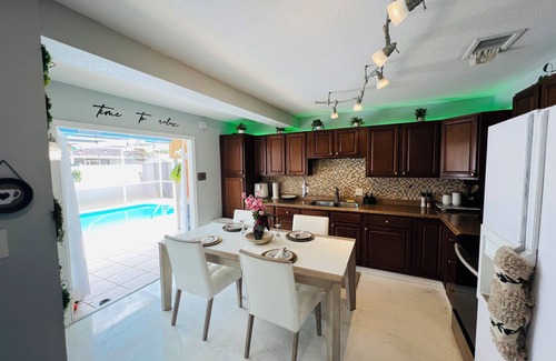 Orchid Lake Village House | KM más que un hospedaje una experiencia que te abraza desde el primer momento.