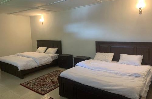 Brun Hotel | Knights Inn Droshp