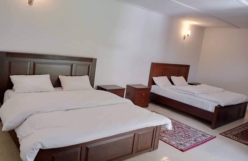 Brun Hotel | Knights Inn Droshp