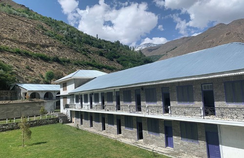 Brun Hotel | Knights Inn Droshp