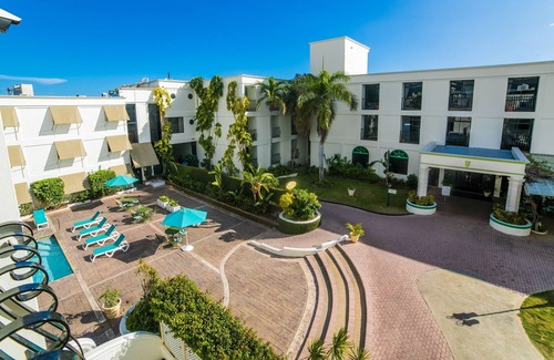 New Kingston Resort | Knutsford Court Hotel