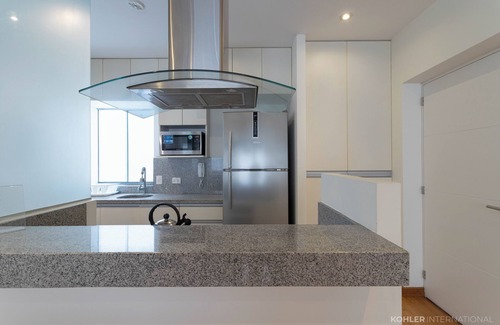 Leuro Apartment | Kohler Comfort 1BR at Miraflores