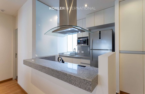 Leuro Apartment | Kohler Comfort 1BR at Miraflores