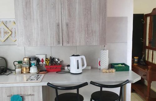 Prieska Apartment | KOL-IN SELF CATERING