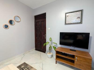 Central Kampala Apartment | Kololo heights with Pool, AC, Gym, rooftop, near Acacia Mall