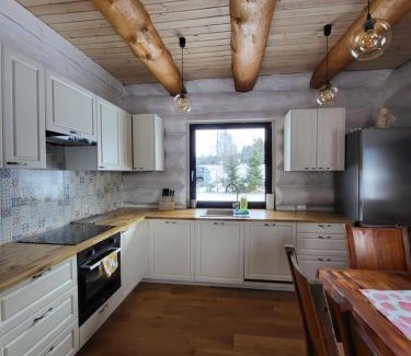 Lasowka House | Komfortowy dom z bali koło Zieleńca z widokiem na góry