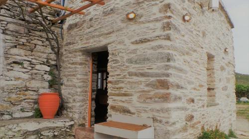 Andros Town Apartment | Konaki Hikers Lodge by Andros Routes