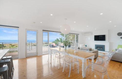 Victor Harbor House | Kondili 47 Esplanade Victor Harbor - Linen Included