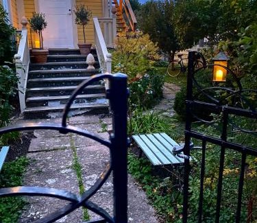 Borgholm Apartment | Konstnärsvåningen i Villa Sol