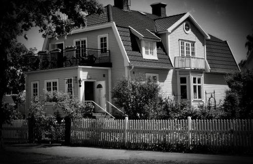 Borgholm Apartment | Konstnärsvåningen i Villa Sol