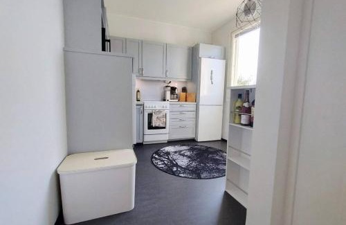 Itainen District Apartment | #KONTULA Spacious top-floor apt with free parking