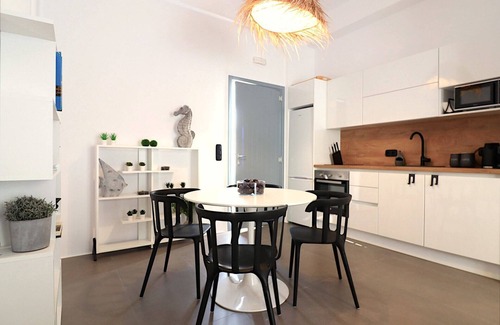 Agios Prokopios Apartment | Kora | Two Bedrooms Apartment | 80m to Beach, Sea View | Private Jaccuzi.