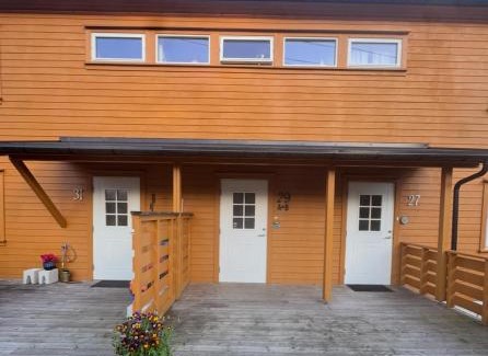 Leirvik Apartment | Koselig leilighet med utsikt, gåavstand fra sentrum