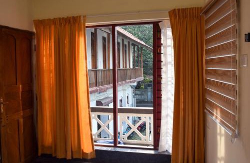 Kochi House | Kowdi House - A Heritage Homestay