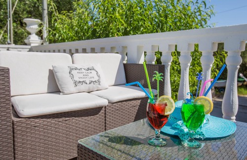 Amoudi Apartment | Kozanos II Apartment, 150 meters from the beach!