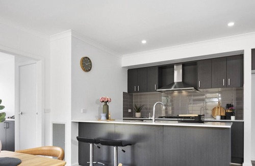 Pakenham House | KozyGuru | Pakenham | Comfortable 4-Bedroom House