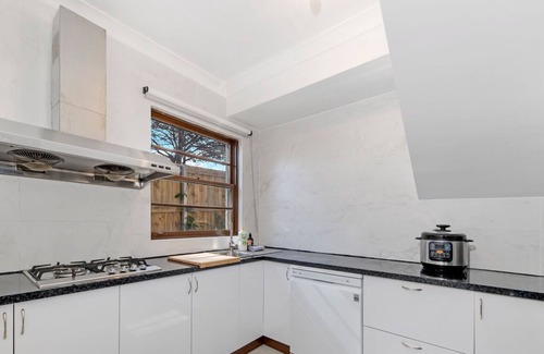 Thornleigh House | KozyGuru | Thornleigh | Charming Two-Bed Townhouse