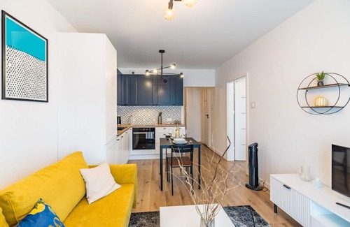 Podgorze Apartment | Kraków Bagry Apt - Parking, Balcony, Workspace - by Rentujemy